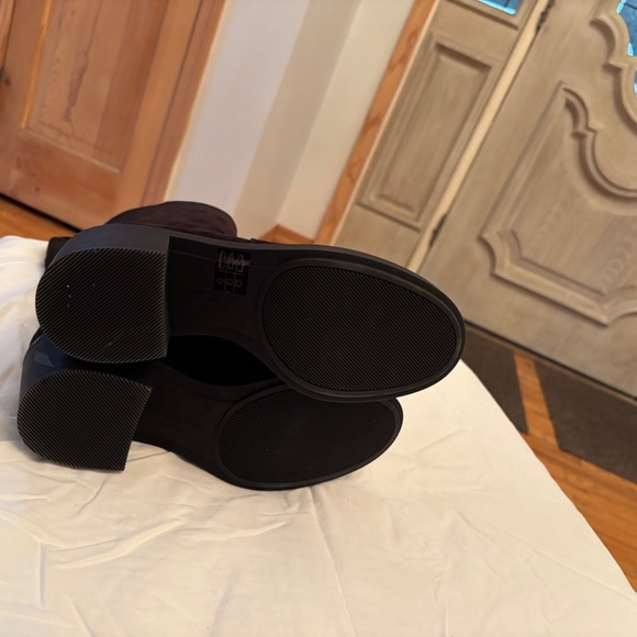 Boots - Picture 2 of 8